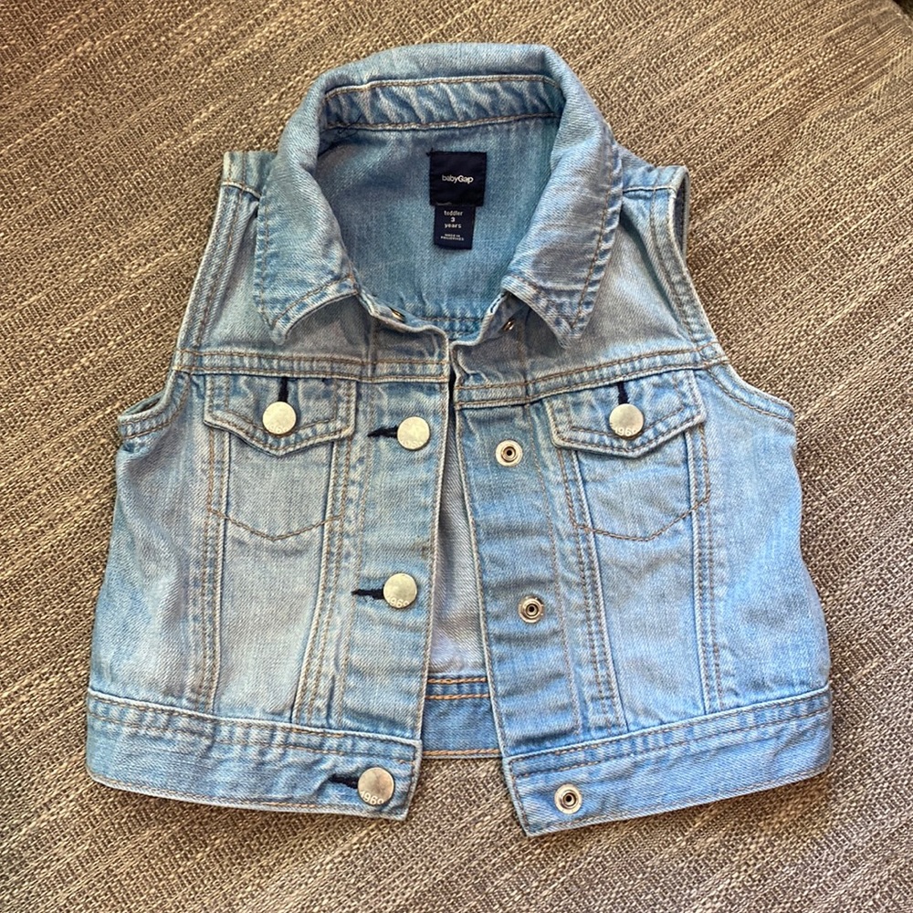 Gap vest